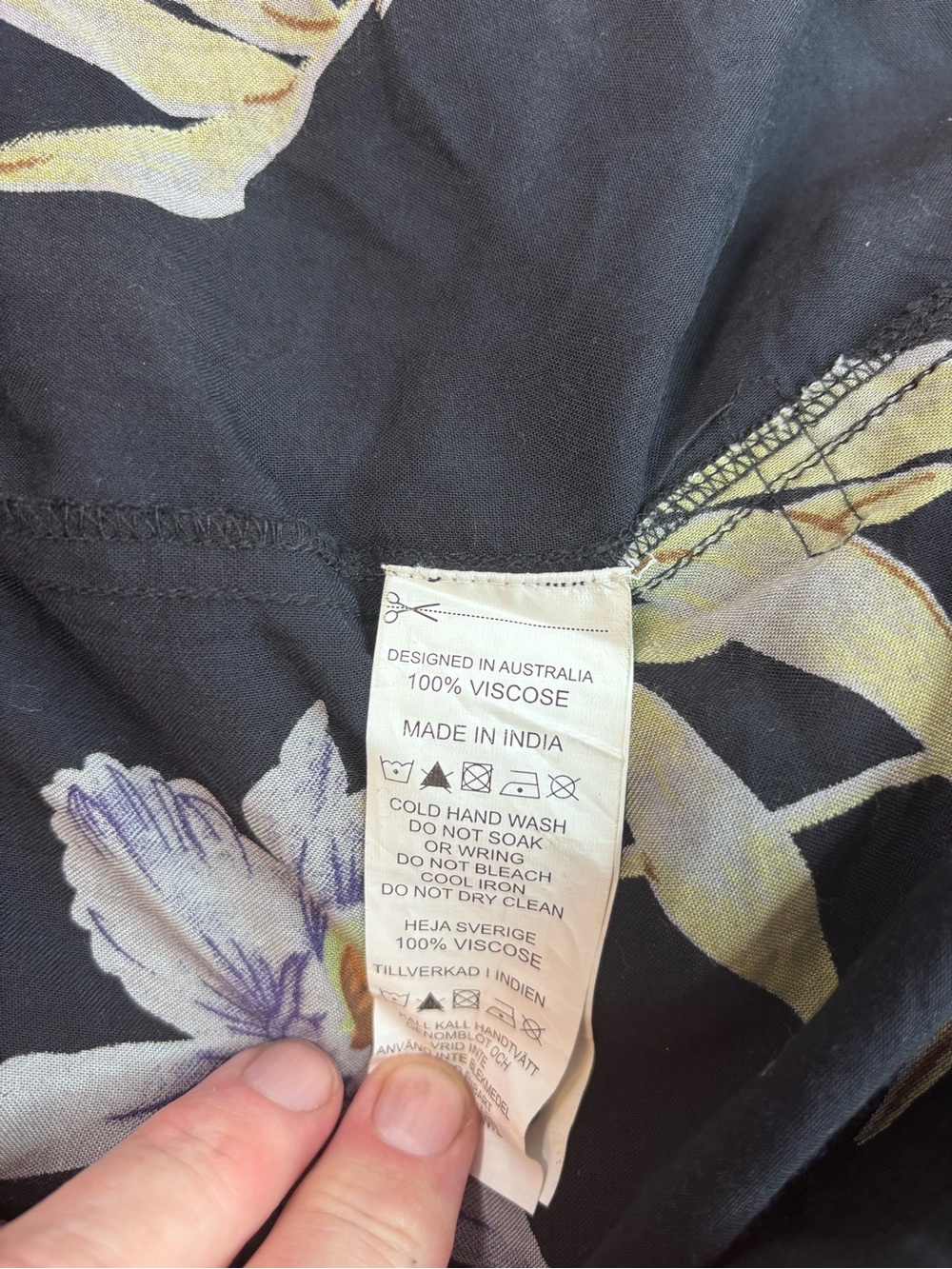 NEUW Nieuwlandstraat Blue Orchid Button-Up Shirt – Men’s Small – Black Floral - Picture 9 of 9